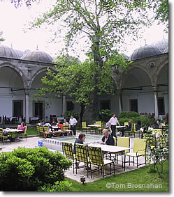 Daruzziyafe Restaurant, Suleymaniye Mosque, Istanbul, Turkey