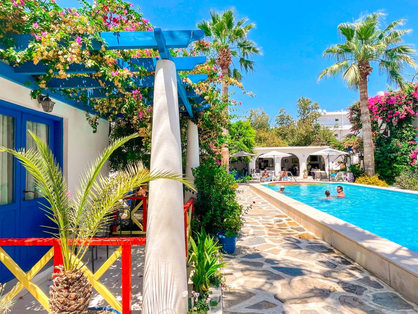 The Pool and Bar Cafe