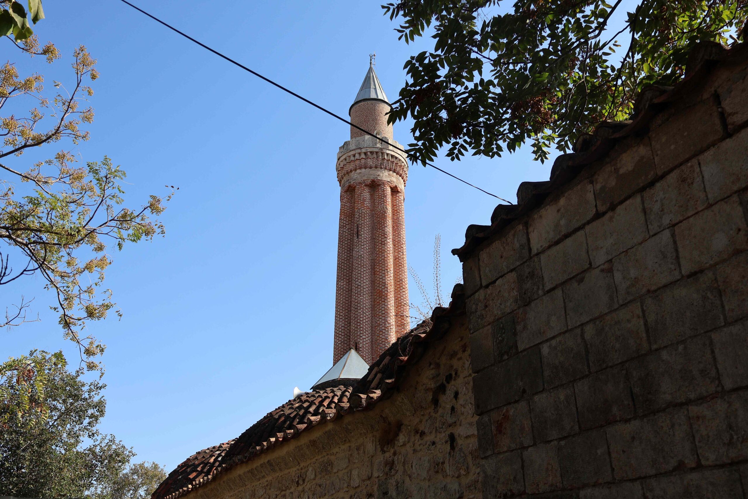 Grooved minaret in Antalya (close-up) Grooved minaret in Antalya (close-up)